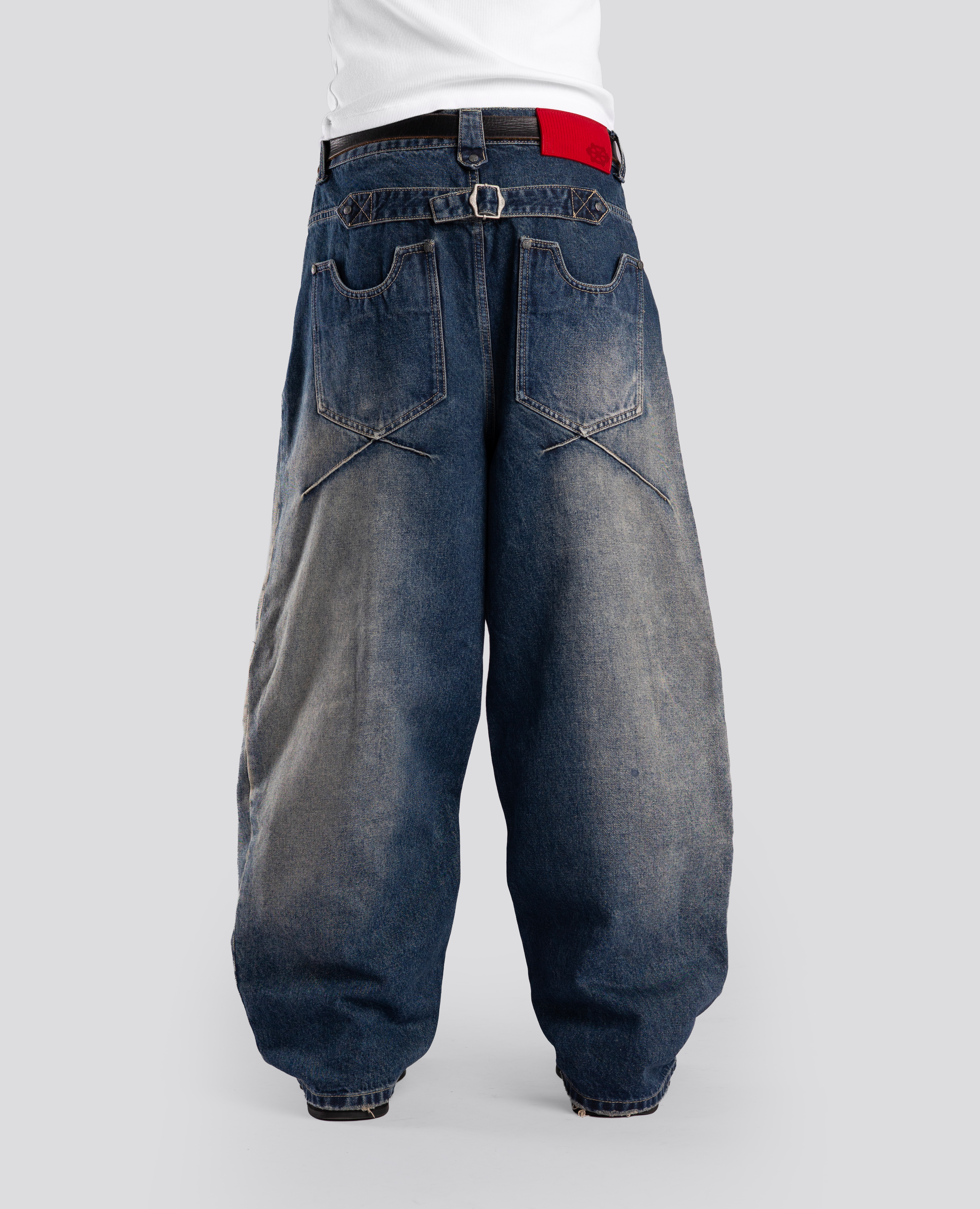 BLUE KNUCKLE LOOSE-FIT DENIM