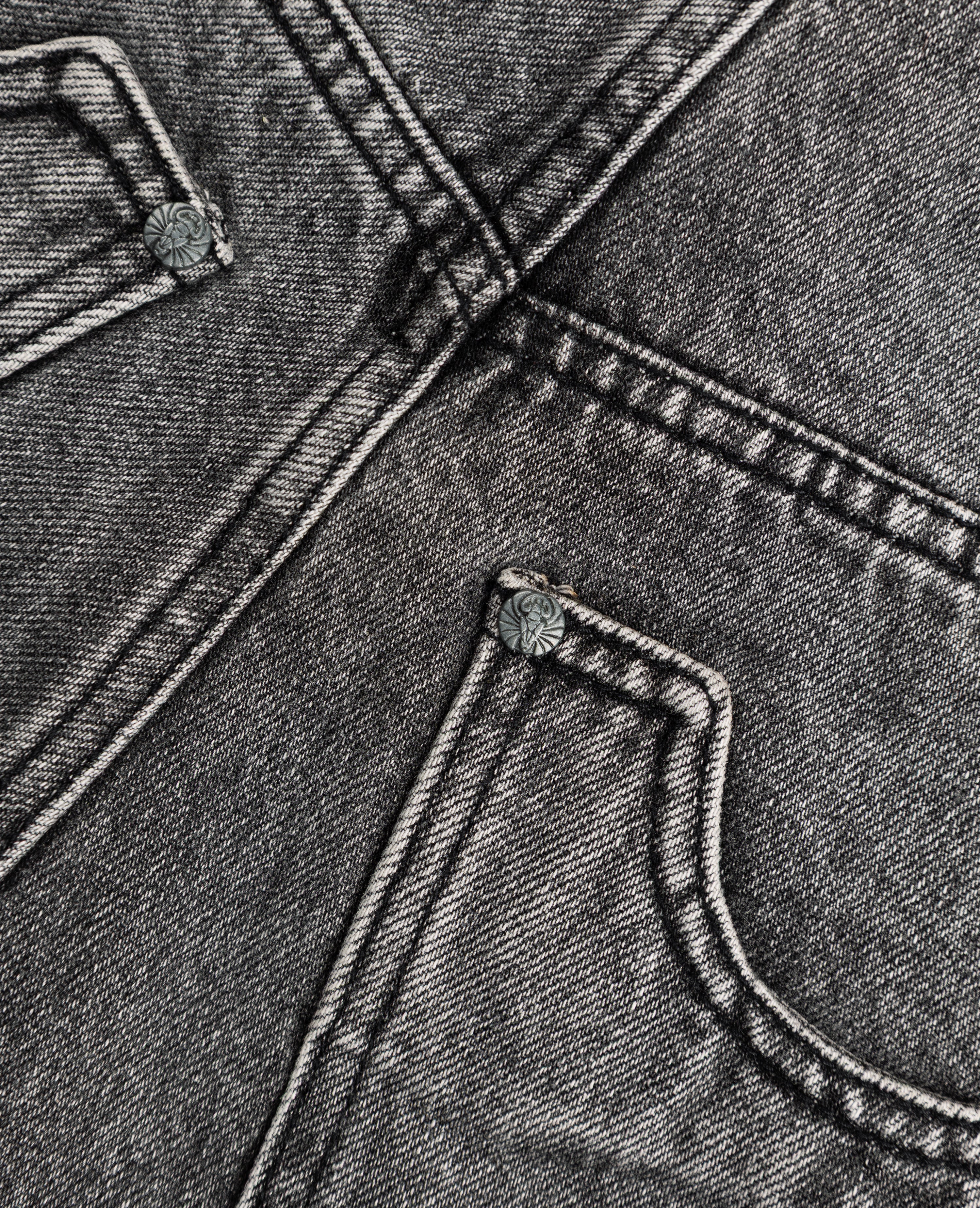 STRAIGHT EVERYDAY DENIM