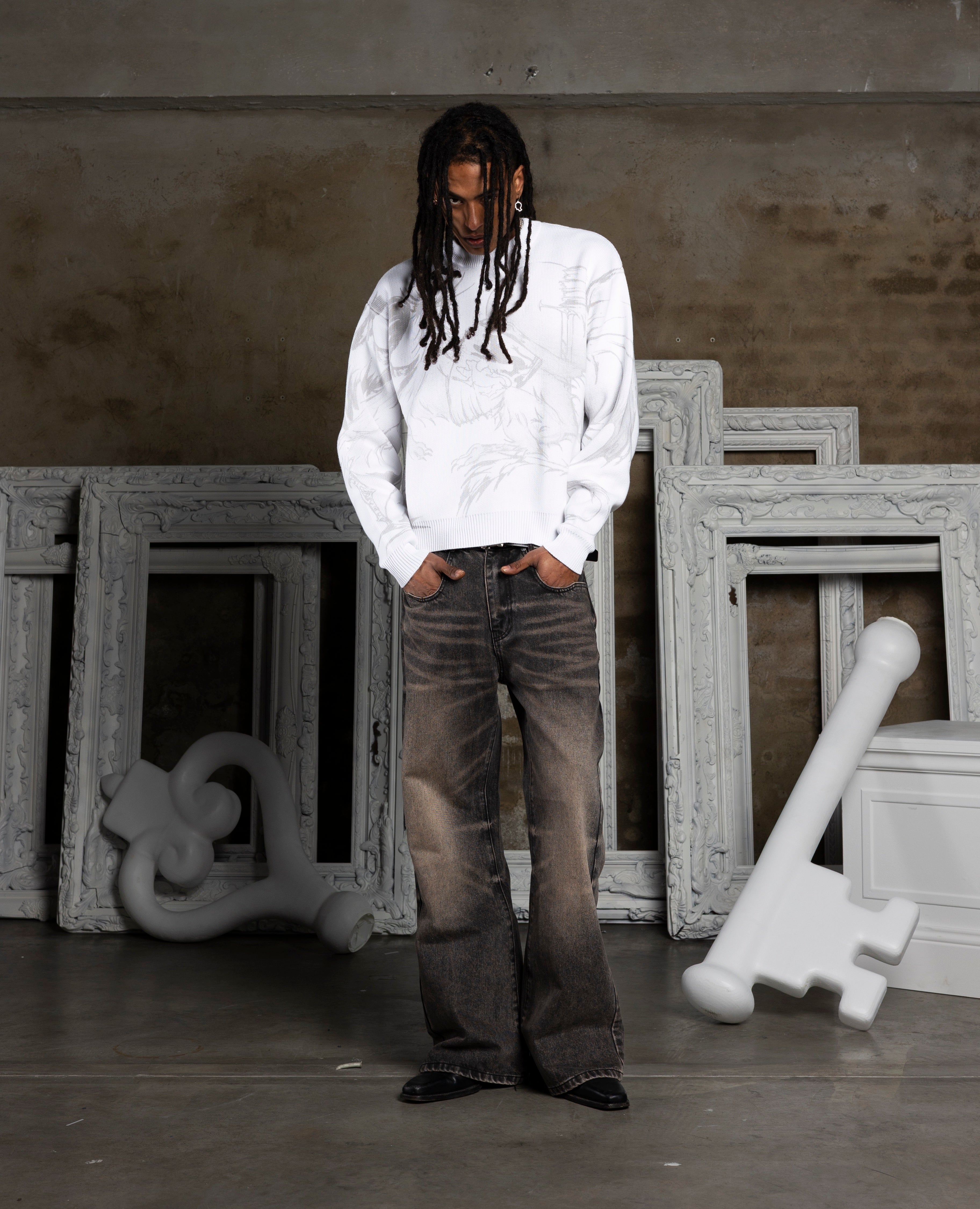 WHITE BEHEMOTH KNIT