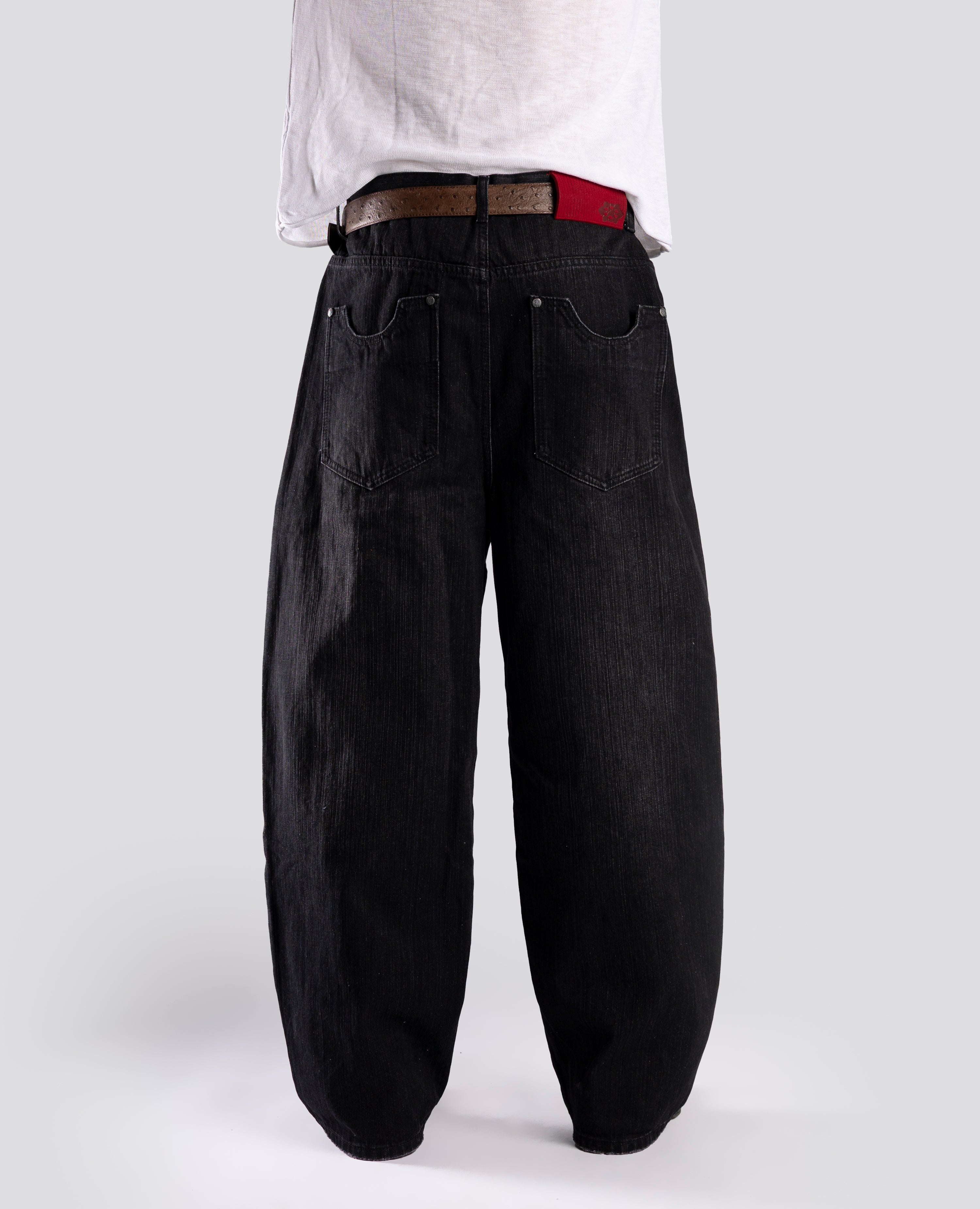 LOOSE-FIT EVERYDAY DENIM